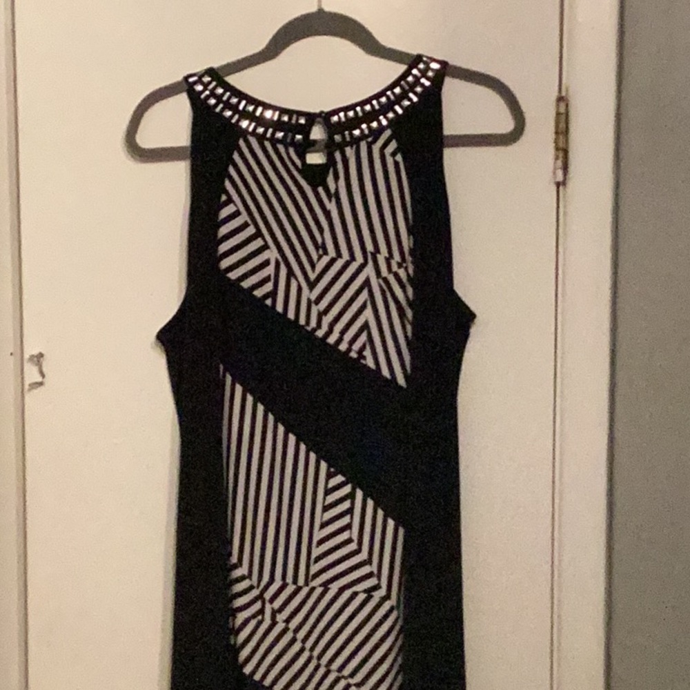 Style & Co. Black and White Geometric Maxi Dress - Picture 9 of 11